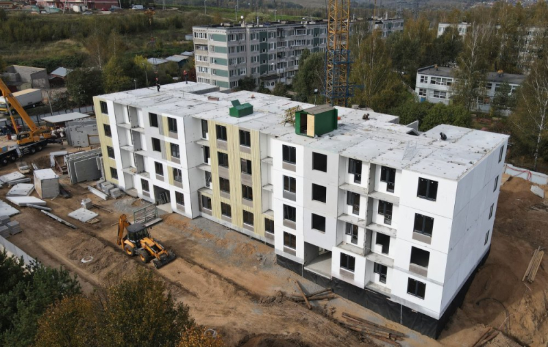 В Дмитровском округе строится дом для переселенцев из аварийных домов